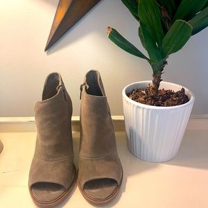 Vince Camuto booties